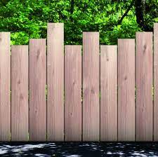 Palissade En Lames De Bois Brutes De Sciage Ou Brossees Barriere Bois Jardin Amenagement Jardin Cloture Cloture Jardin Bois