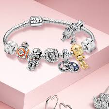 Shop the full range of charms, bracelets, rings, necklaces and earrings. Kit Pulseira Pandora Star Wars Pulseira Star Wars Ins Popular Shopee Brasil