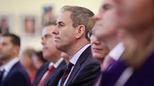 Peter Dutton enlists John Howard in Teal seat blitz