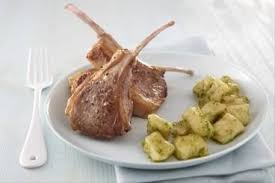 Cotelettes D Agneau A La Plancha Et Gnocchi Maison Au Pesto Les Recettes De Nos Chefs