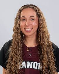 Leah Butts's Instagram, Twitter & Facebook