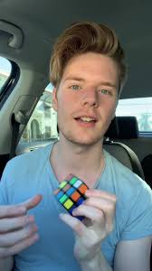 Resolviendo el Cubo Rubik y Recuerdos de la Escuela