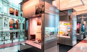 Besucher, die sich für haus der kommunikation berlin gmbh & co. Museum Fur Kommunikation Berlin Museumsstiftung