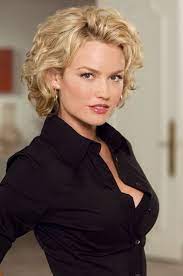 Short Professional Hairstyles For Women Short Curly Hairstyles For Women Fine Curly Hair Medium Hair Styles