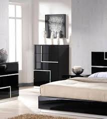 With panel configurable bedroom set, live in luxury with this collection that is designed with acrylic diamond tufting for a glamorous appearance. J M Lucca Luxury Black Lacquer With Crystal Accents King Bedroom Set 6pcs Sku17685 Ek Set 6