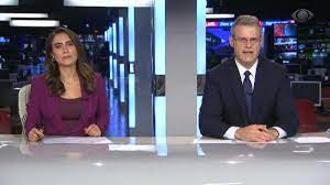 Para nós da casas bahia foi uma surpresa o fato ocorrido no jornal da noite da band, uma vez que a opinião refletida pelo apresentador não condiz com a mas ele foi tão infeliz e burro, que fez isto ao vivo. Apresentadora Do Jornal Da Band Se Descontrola E Xinga Ao Vivo P Ta