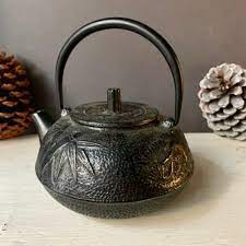 Tetsubin Cast Iron Tea Kettle Japanese Tea Making Etsy Tea Kettle Japanese Tea Kettle