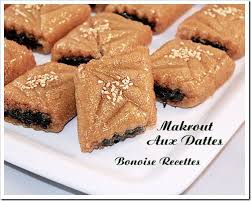 Makrout Aux Dattes Un Gateau Algerien Makrout Aux Dattes Makrout Gateau Arabe Facile