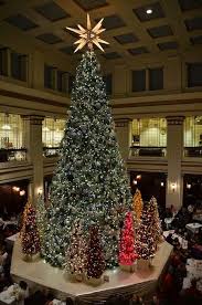 Christmas Tree In The Walnut Room At Macy S In Chicago By Michael Kappel On Flickr Christmas Christmas Tree Decorations Holiday Tree