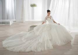 Check spelling or type a new query. Luxus Brautkleid Brautmoden Boos