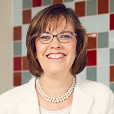 How One CEO Used Servant Leadership to Transform Her Business