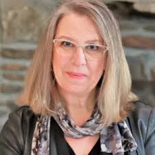 Karin Green's Instagram, Twitter & Facebook