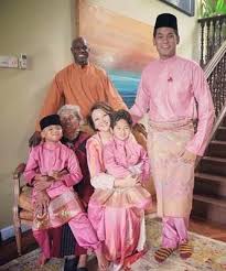 © provided by malaysia now. Inilah 8 Koleksi Foto Isteri Dan Anak Khairy Jamaluddin Iluminasi