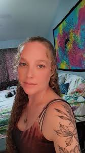 I'm Richard, but everyone calls me Rich, I am 60 and have been single for a  while. I live in Braintree, and have grown up children. I am a big  Tottenham fan