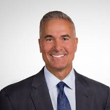 Tom Salmon's Instagram, Twitter & Facebook