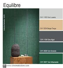 Au Centre Du Spectre Lumineux Le Vert Est Considere Comme La Couleur De L Equilibre Dans Ses Tonalites Couleur Mur Salon Couleurs Maison Couleur Interieure