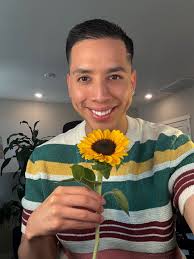 Have you heard of Silver Rox? He's a gay man who has developed makeup looks  specifically for men, he's a costumer and he's amazing. He has an Instagram  account but I don't