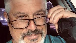 Tim Scarbrough's Instagram, Twitter & Facebook