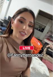 Remate en Vivo: Camisetas y Auroras de Fanny Hernandez