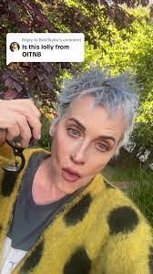 Lori Moreau's Instagram, Twitter & Facebook