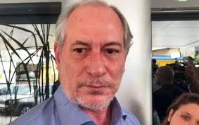 Estamos falando única e exclusivamente do temperamento de ciro gomes, que é o que seus. Ciro Insano E Infame Admite Que No Lugar De Cid Tambem Usaria A Retroescavadeira Como Arma Veja O Video
