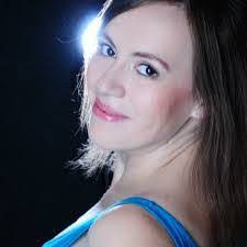 Carrie Basinger's Instagram, Twitter & Facebook