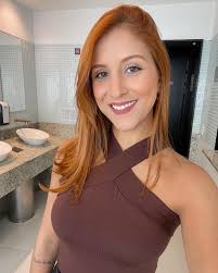 Uma foto de 🚺 no feed. Que mulher não ama?! 🤣