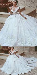 Elaborate Tulle Oranza V Neck Neckline Ball Gown Wedding Dress With Beaded Lace Appliques Wedding Dresses Queen Wedding Dress Wedding Dresses Cinderella