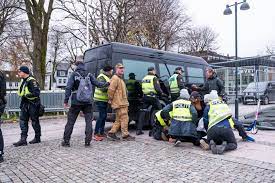 Vi er ikke uforberedt dersom det skulle bli. Sian Truer Med A Destruere En Koran I Oslo Lordag 8 Mai Document