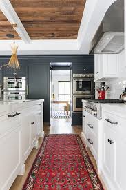 Mixed with gold accents, it is modern farmhouse perfection! Black And White Modern Farmhouse Home Bunch Interior Design Ideas
