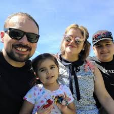 Is it normal for a new Blackstone griddle to have yellow flames?