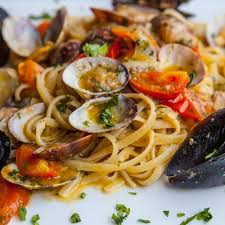 What A Catch The 4 Best Seafood Joints In Austin Escoffier Baked Clams Recipe Recipes Clam Recipes