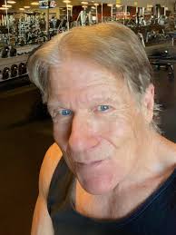 74 year-old bodybuilder's 5 mile walk in Fair Oaks California