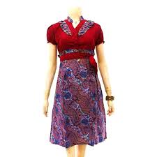 Model seragam dress ini sering kita jumpai. Model Dress Batik Wanita Modern She Likes Fashion