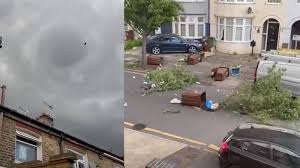 The 2006 london tornado was a significant united kingdom tornado spawned from a squall line moving over the city on 7 december 2006 at approximately 11:02 gmt. P0zx8ddn6ggs0m
