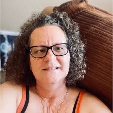 Teresa Demoss's Instagram, Twitter & Facebook