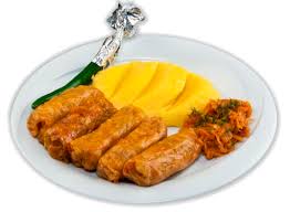 Astazi voi manca sarmale cu smantana si mamaliga cu un ardei iute. Sarmale Cu MÄƒmÄƒliguÈ›Äƒ Un Baiat Si O Fata Trattoria Si Cofetarie