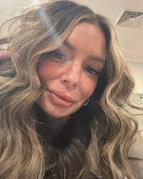 Jill Reynolds's Instagram, Twitter & Facebook