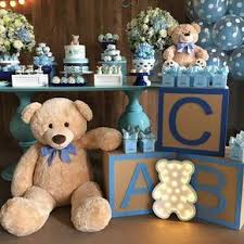 Customize candy bar wrappers, water bottle labels, stickers, gift tags, favor boxes, even ribbons to make your baby shower favors special and unique. Mimos And Party No Instagram Cha De Bebe Do Noah Arreglos De Mesa Baby Pinterest Babi Baby Bear Baby Shower Denim Baby Shower Bear Baby Shower Theme