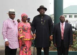 I heard pastor w.f kumuyi the general superintendent of deeper life bible church lost his wife yesterday during the yearly easter retreat!, he was kald 4rm dlcc in ibadan expressway were he. Photos Pastor Kumuyi Wife Visit Bayelsa Gov Dickson