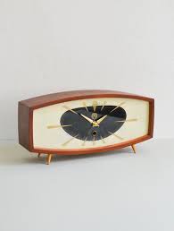 Vintage Mantel Clock 60s Desk Clock Gdr Teak Clock Etsy Modern Mantel Clocks Mid Century Modern Clocks Vintage Mantel Clocks