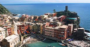 Cinque terre is the name of a district that encompasses five glorious towns, where small houses are the inhabitants of cinque terre benefite not only from its pristine waters, but from its natural. Die 5 Dorfer Cinque Terre Reisetipps Mehr Fur Ihren Italien Urlaub In Ligurien
