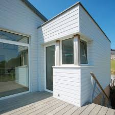 Le bardage, ce revêtement de mur extérieur à la fois décoratif et isolant, ne se décline plus exclusivement en bois. 37 Idees De Bardage Bois Facade Bardage Bois Bardage Bardage Maison