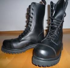 Die grösse auswahl beste qualität zum guten. Springerstiefel Zu Gross Oder Einfach Nicht Eingelaufen Schuhe Visual Kei