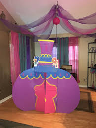 Shimmer And Shine Cardboard Genie Bottle For Autumns 4th Birthday Diy Decorations Princess Jasmine Birthday Party Anna Birthday Party 4th Birthday Parties