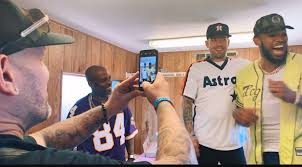 Verse is a fantasy action/drama that follows fife and neitya, two kids who find themselves intertwined in mysteries and machinations much larger than themselves. Sam Newman Beck Sjnb1 Twitter