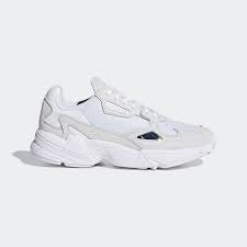 Adidas' corporate website features all information about the latest adidas news, investor relations updates, our sustainability approach, and careers at adidas. Weisse Falcon Schuhe Fur Frauen Adidas Deutschland
