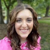 Lisa Stipp's Instagram, Twitter & Facebook