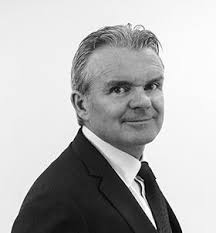 Whelan Stepping Down as Eason Managing Director