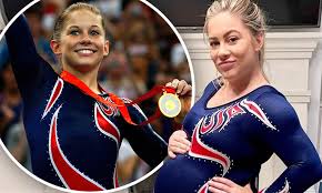 Guys i'm great, i promise. Shawn Johnson Squeezes Into Her 2008 Beijing Olympics Leotard At 40 Weeks Pregnant Daily Mail Online